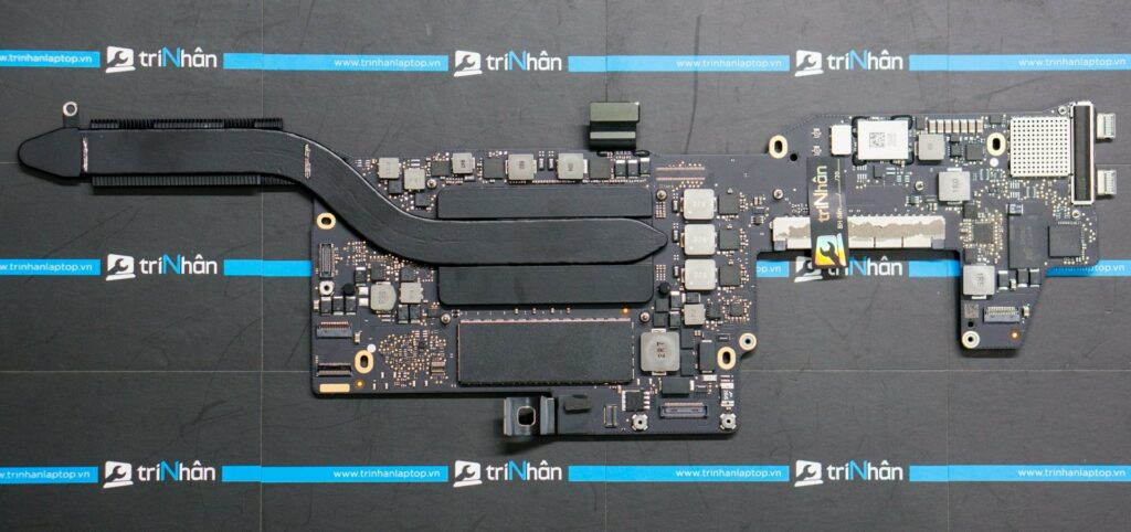 MACBOOK PRO 13" A1708 EMC 3164 Scheda Logica Core I5 2,3 GHz 8 GB 661 - Foto 10