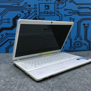 Laptop sony vaio EB màu trắng tại Trí Nhân